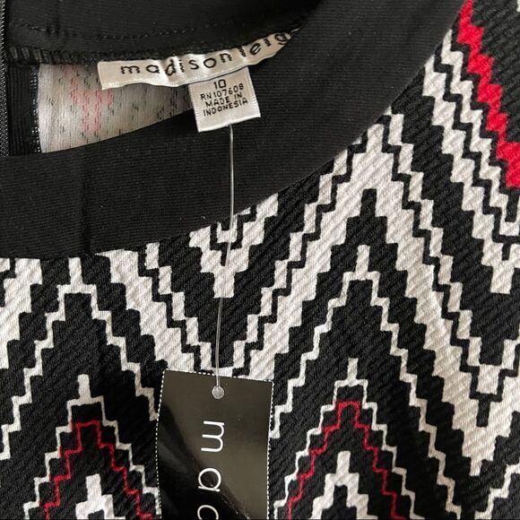 Madison Leigh Red/White/Black Chevron Print 3/4 Sleeve Shift Dress; SZ 10; BNWT - Picture 8 of 8